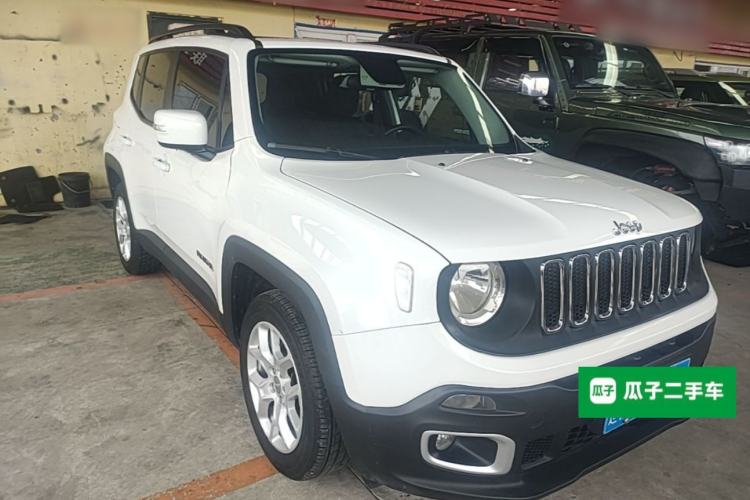 Used Jeep Renegade 2017 180T Automatic Jingneng Edition Front Right 45 Deg