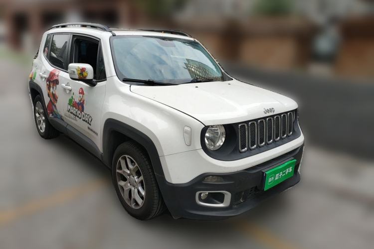 Used Jeep Renegade 2017 180T Automatic High-Energy Version Front Right 45 Deg