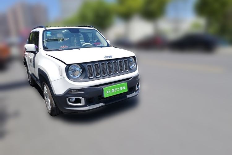Used Jeep Renegade 2017 180T Automatic High-Energy Version Front Right 45 Deg