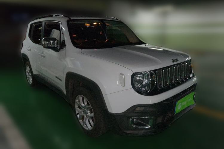 Used Jeep Renegade 2017 180T Automatic High-Energy Version Front Right 45 Deg
