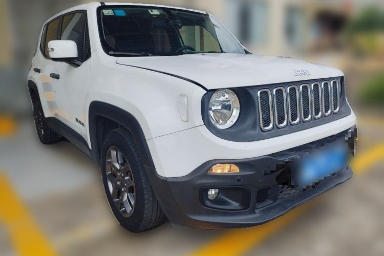 Used Jeep Renegade 2017 180T Automatic Kinetic Edition+ Front Right 45 Deg