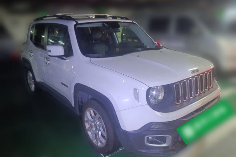 Used Jeep Renegade 2017 180T Automatic High-Energy Version Front Right 45 Deg