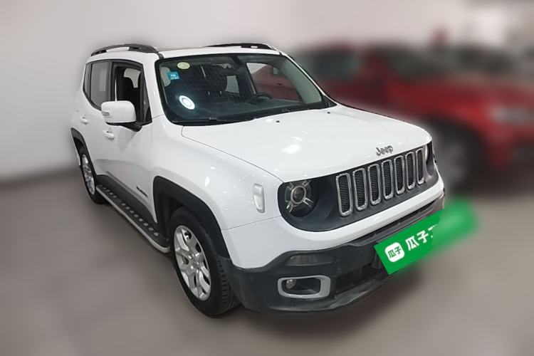 Used Jeep Renegade 2017 180T Automatic High-Energy Version Front Right 45 Deg