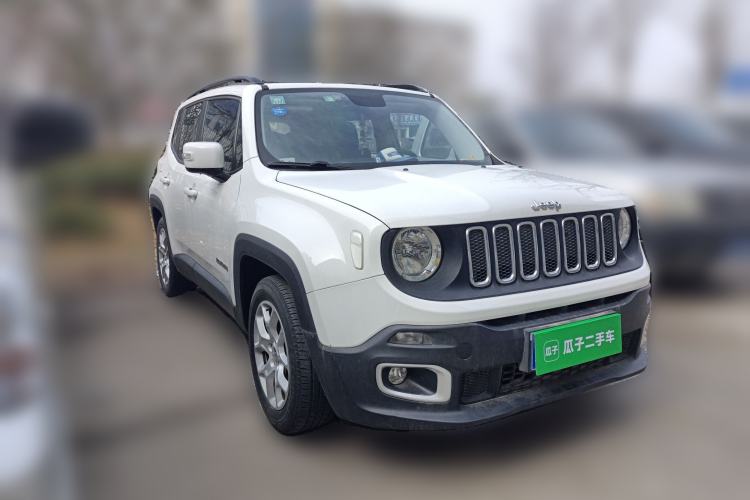 Used Jeep Renegade 2017 180T Automatic High-Energy Version Front Right 45 Deg