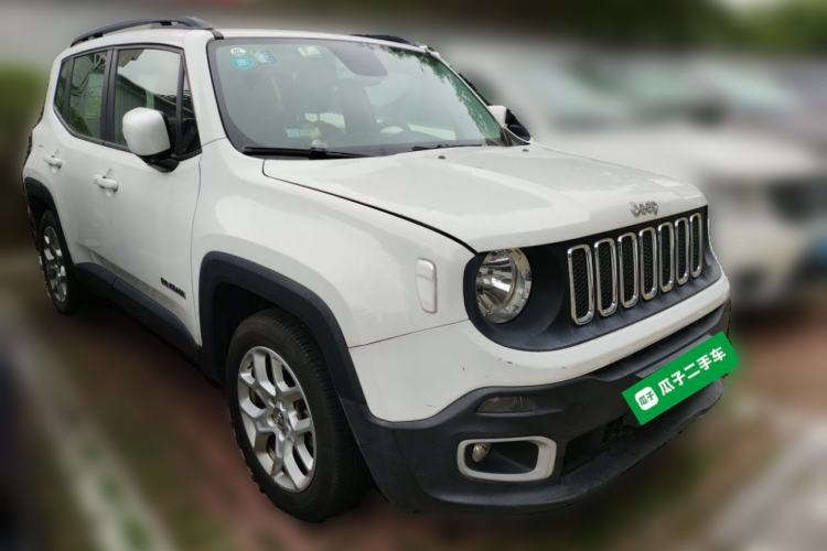 Used Jeep Renegade 2017 180T Automatic Jingneng Edition Front Right 45 Deg