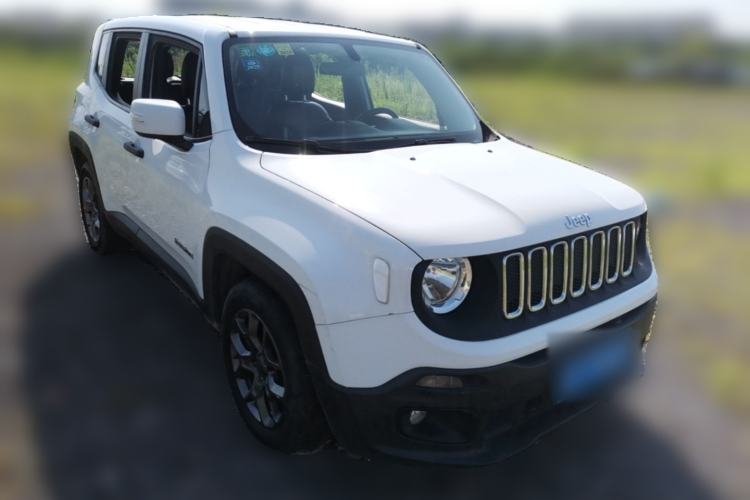 Used Jeep Renegade 2017 180T Automatic Kinetic Edition+ Front Right 45 Deg