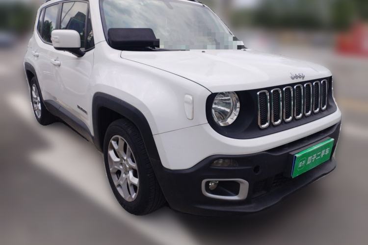 Used Jeep Renegade 2017 180T Automatic High-Energy Version Front Right 45 Deg