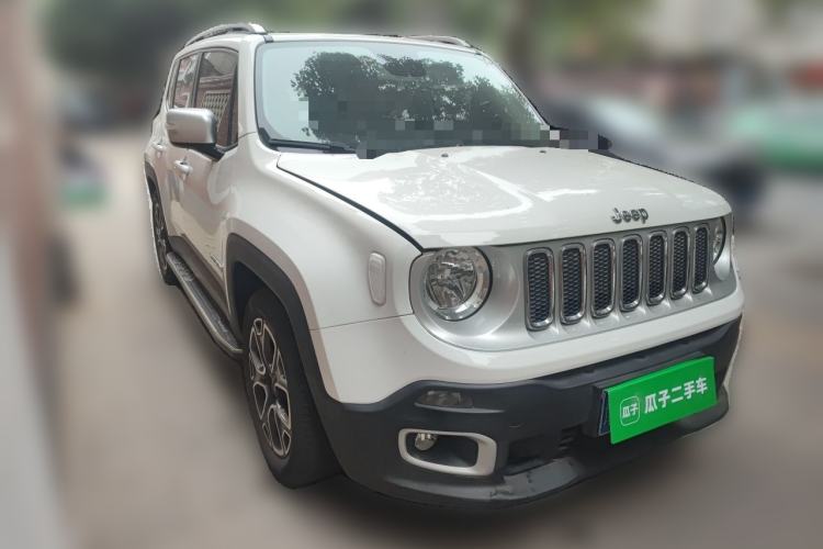Used Jeep Renegade 2017 180T Automatic Smart Version Front Right 45 Deg