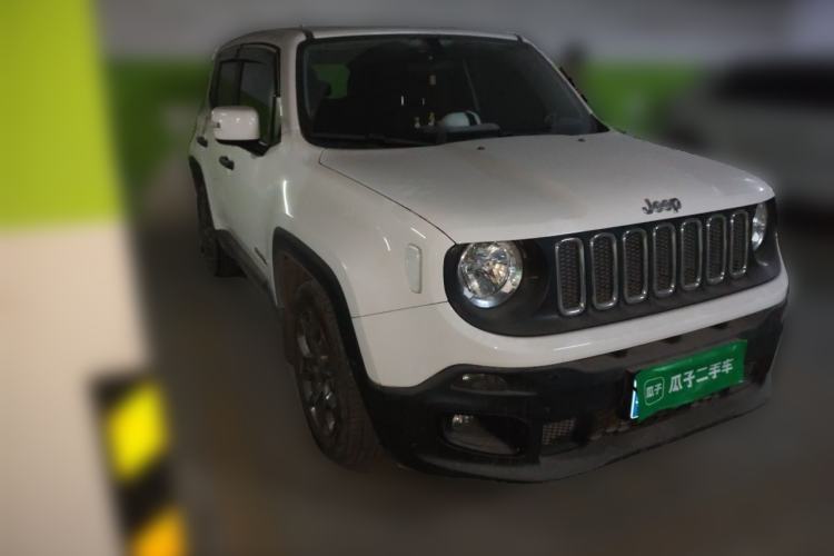 Used Jeep Renegade 2017 180T Automatic Kinetic Edition+ Front Right 45 Deg