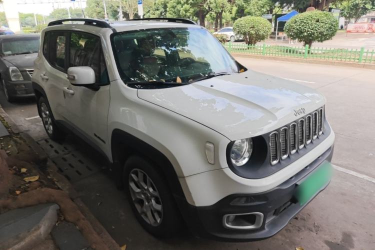 Used Jeep Renegade 2017 180T Automatic High-Energy Version Front Right 45 Deg