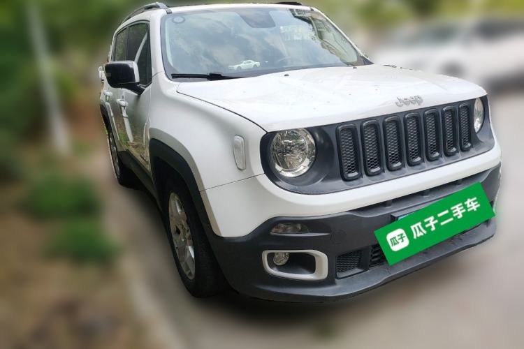 Used Jeep Renegade 2017 180T Automatic Jingneng Edition Front Right 45 Deg