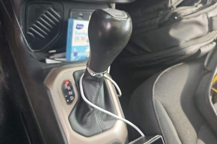 Used Jeep Renegade 2017 180T Automatic Jingneng Edition Gear Lever