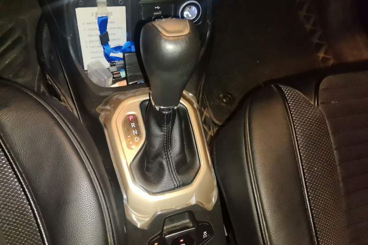 Used Jeep Renegade 2017 180T Automatic High-Energy Version Gear Lever
