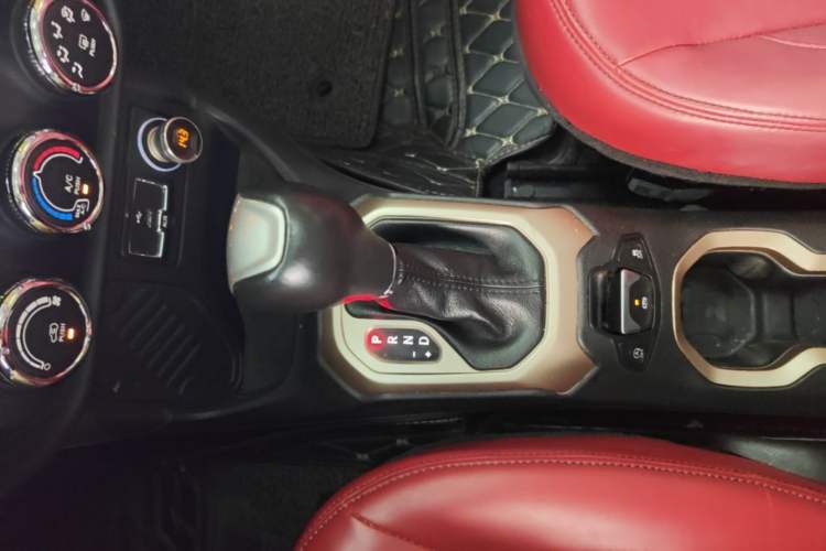 Used Jeep Renegade 2017 180T Automatic High-Energy Version Gear Lever
