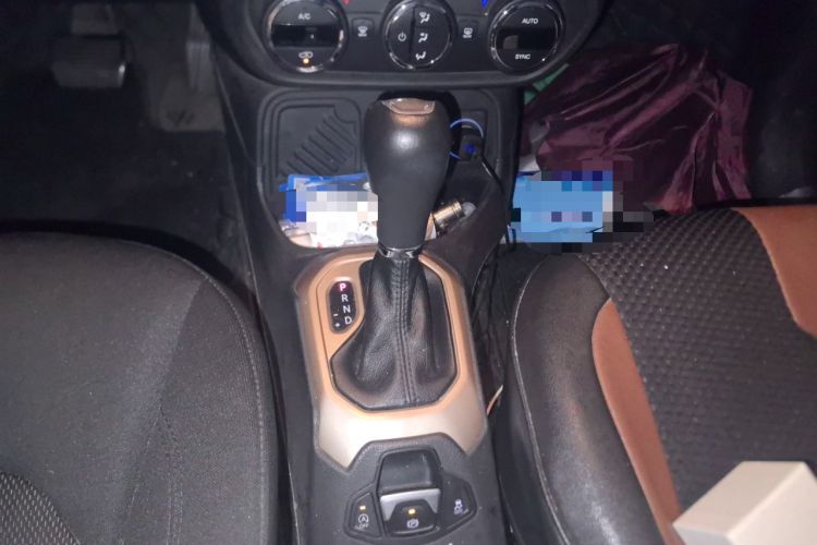 Used Jeep Renegade 2017 180T Automatic Jingneng Edition Gear Lever