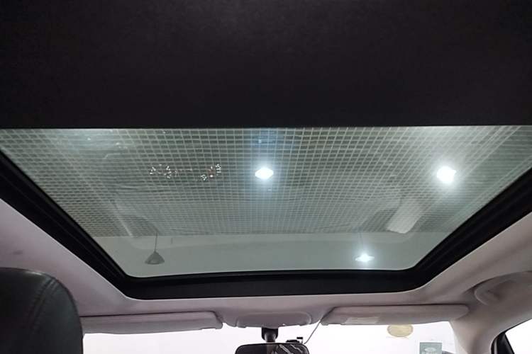 Used Jeep Renegade 2017 180T Automatic High-Energy Version Headliner