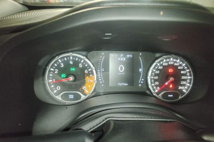 Used Jeep Renegade 2017 180T Automatic Kinetic Edition+ Instrument Cluster