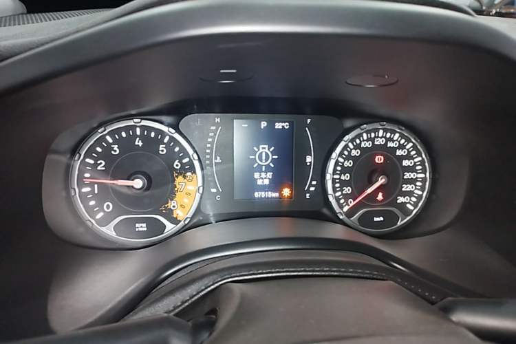 Used Jeep Renegade 2017 180T Automatic High-Energy Version Instrument Cluster
