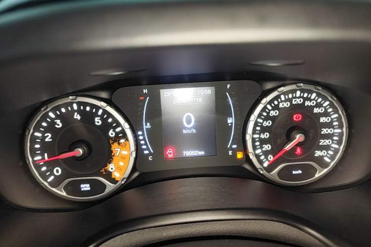 Used Jeep Renegade 2017 180T Automatic Kinetic Edition+ Instrument Cluster