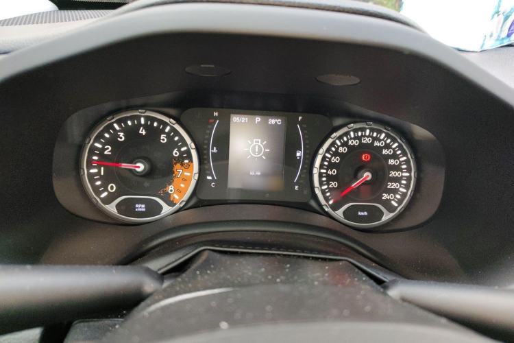 Used Jeep Renegade 2017 180T Automatic High-Energy Version Instrument Cluster
