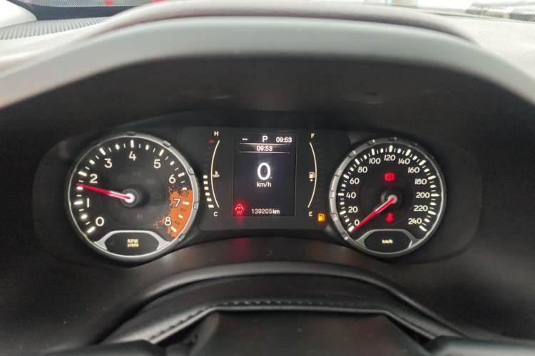 Used Jeep Renegade 2017 180T Automatic High-Energy Version Instrument Cluster