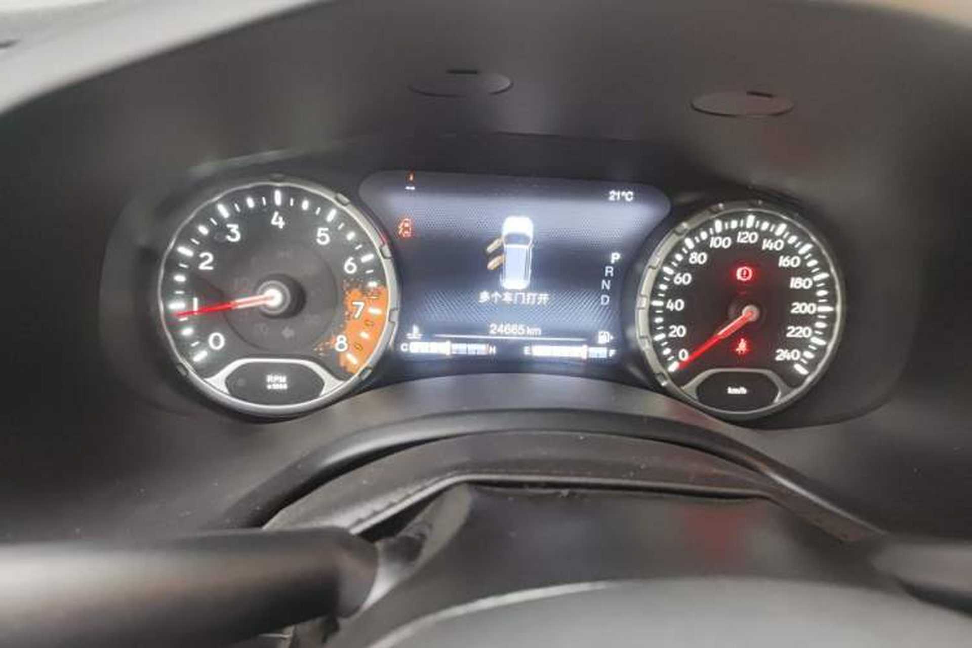 Used Jeep Renegade 2017 180T Automatic Smart Version Instrument Cluster