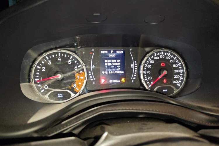 Used Jeep Renegade 2017 180T Automatic Kinetic Edition+ Instrument Cluster