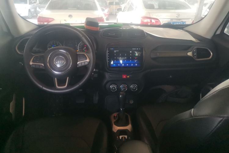 Used Jeep Renegade 2017 180T Automatic Kinetic Edition+ Interior 2