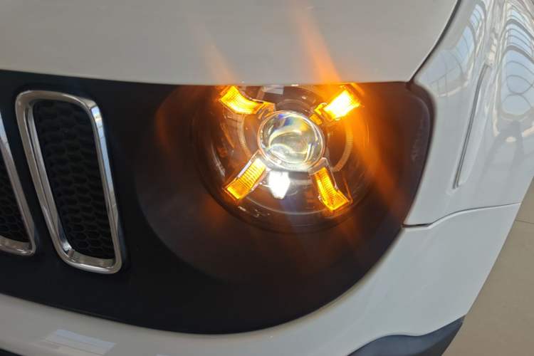Used Jeep Renegade 2017 180T Automatic High-Energy Version Left Front Headlight