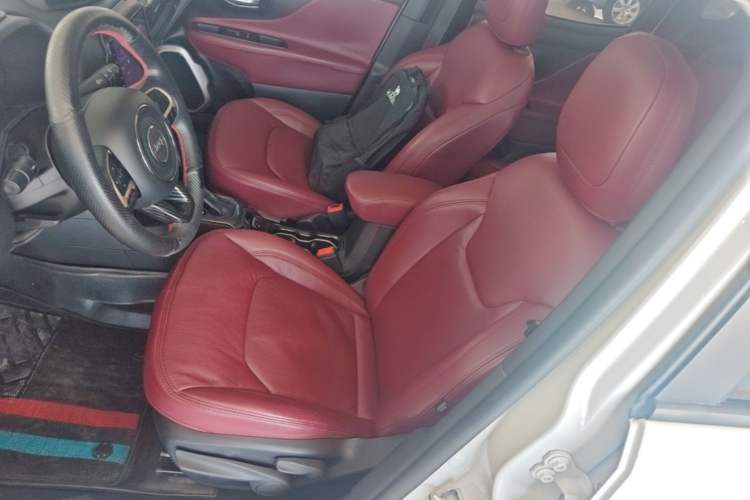 Used Jeep Renegade 2017 180T Automatic High-Energy Version Left Front Seat