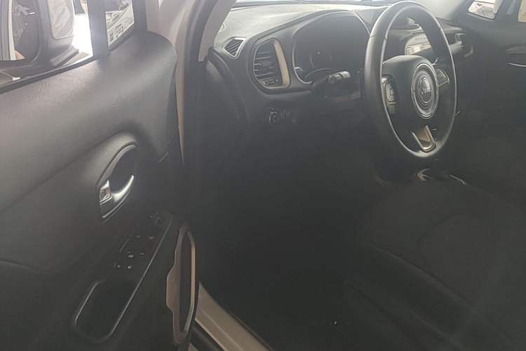 Used Jeep Renegade 2017 180T Automatic Jingneng Edition Left Front Seat