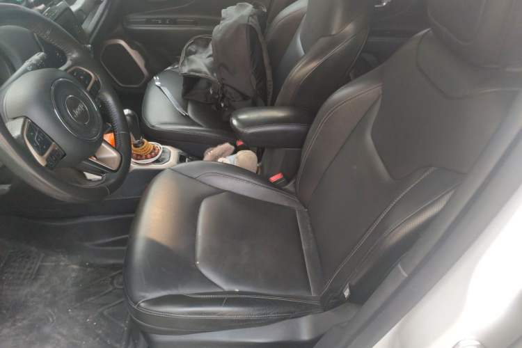Used Jeep Renegade 2017 180T Automatic Smart Convertible Edition Left Front Seat