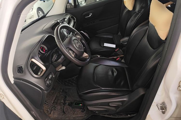 Used Jeep Renegade 2017 180T Automatic Kinetic Edition+ Left Front Seat