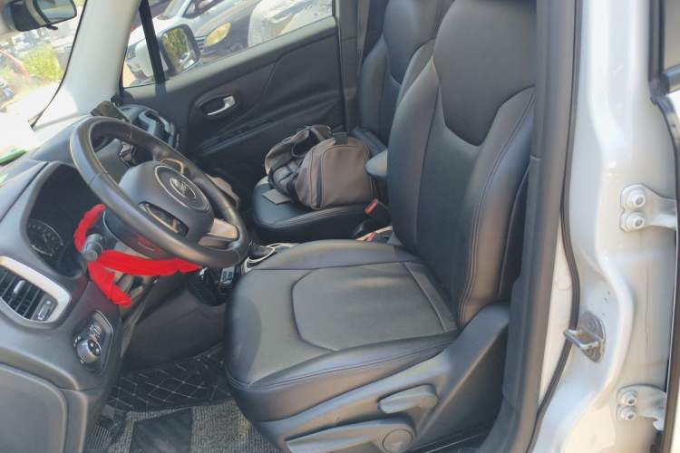 Used Jeep Renegade 2017 180T Automatic Jingneng Edition Left Front Seat