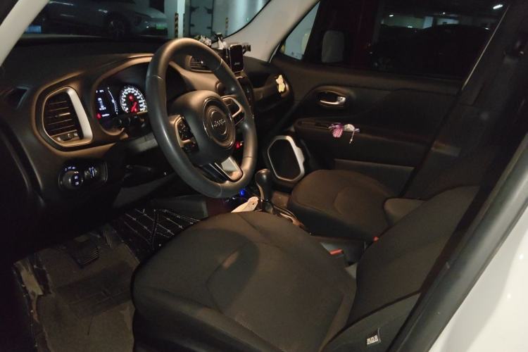 Used Jeep Renegade 2017 180T Automatic Kinetic Edition+ Left Front Seat