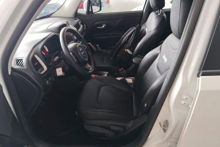 Used Jeep Renegade 2017 180T Automatic Kinetic Edition+ Left Front Seat