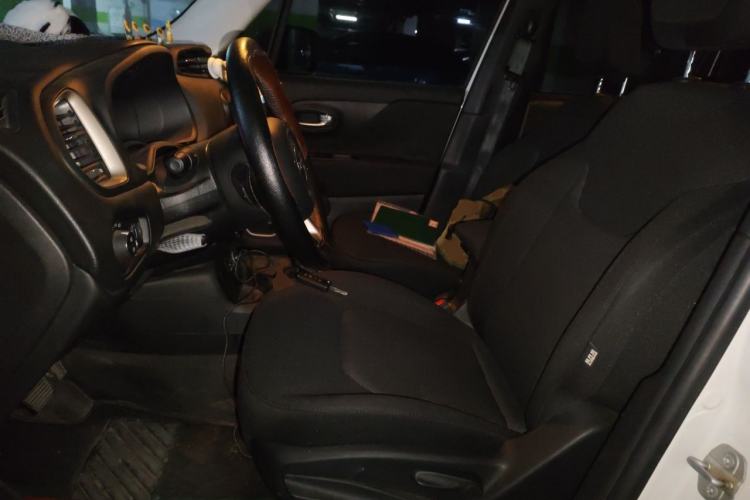 Used Jeep Renegade 2017 180T Automatic Kinetic Edition+ Left Front Seat