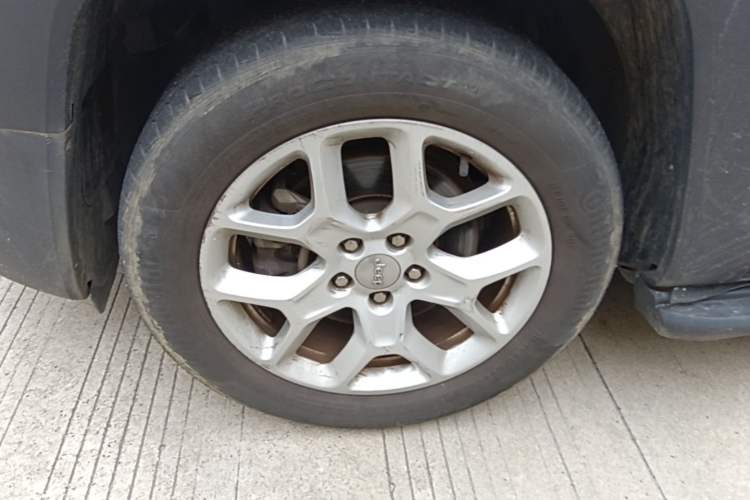 Used Jeep Renegade 2017 180T Automatic Jingneng Edition Left Front Wheel Hub