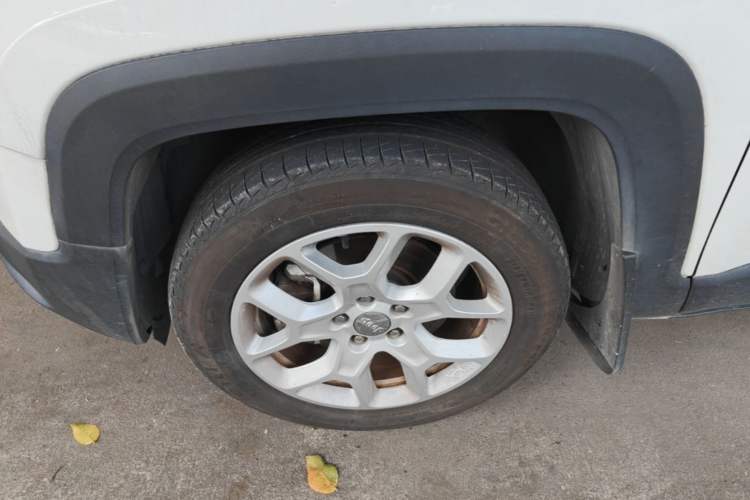 Used Jeep Renegade 2017 180T Automatic High-Energy Version Left Front Wheel Hub