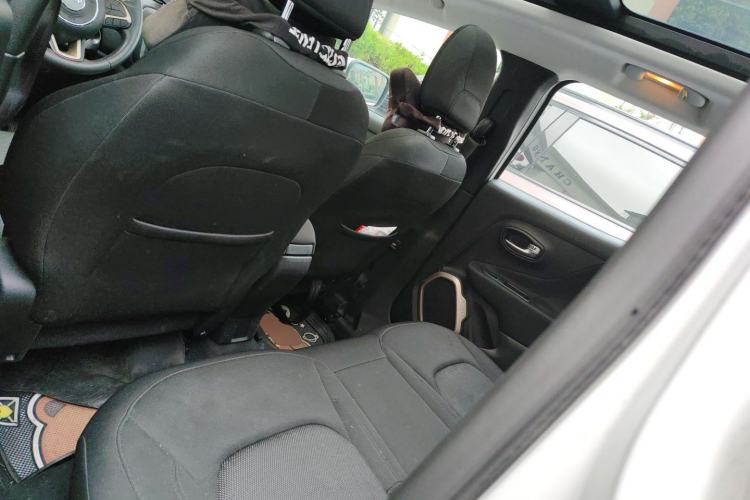 Used Jeep Renegade 2017 180T Automatic High-Energy Version Left Rear Seat