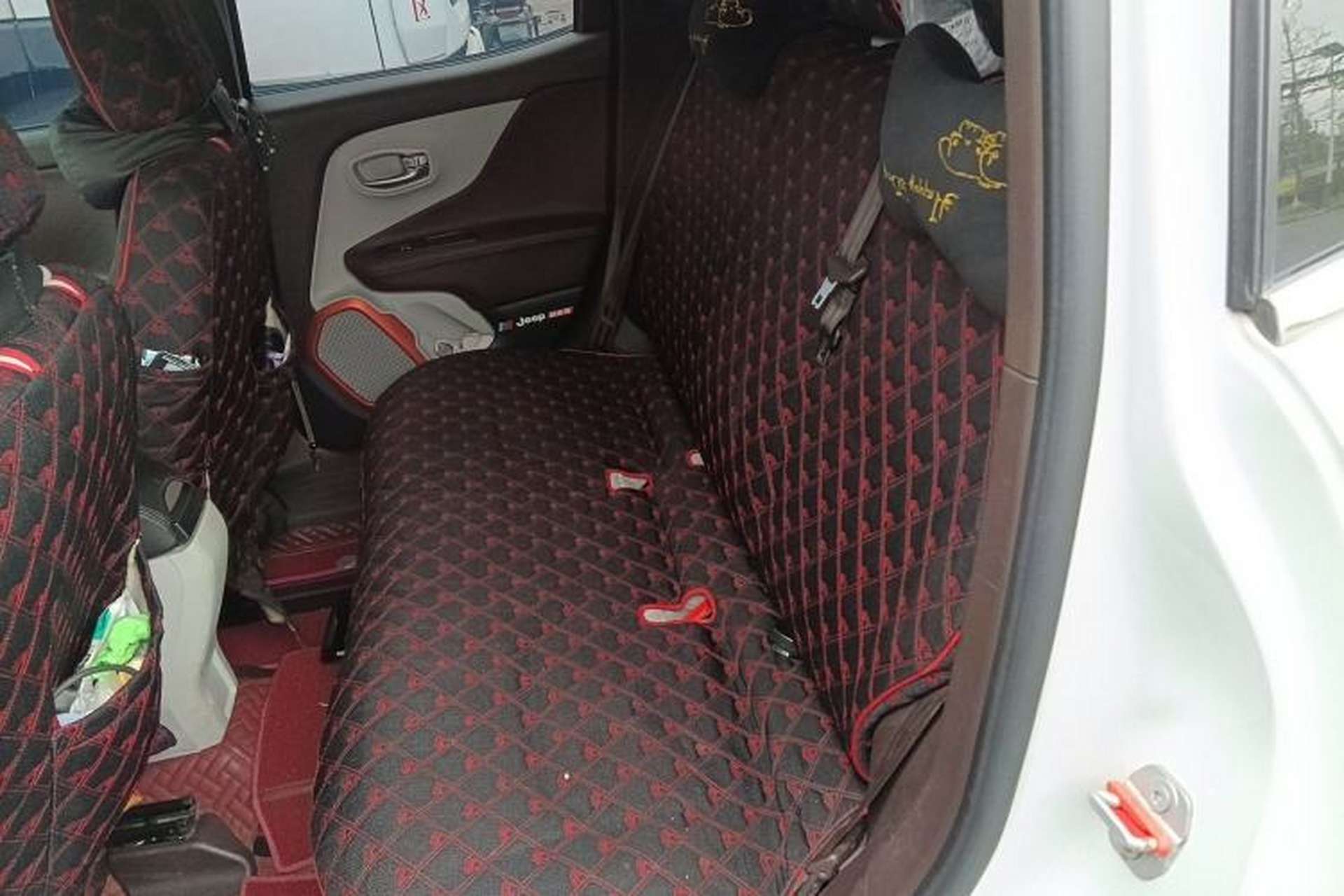 Used Jeep Renegade 2017 180T Automatic High-Energy Version Left Rear Seat