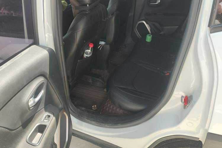 Used Jeep Renegade 2017 180T Automatic Jingneng Edition Left Rear Seat
