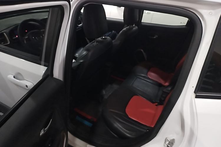 Used Jeep Renegade 2017 180T Automatic High-Energy Version Left Rear Seat