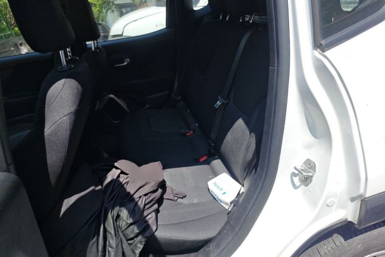 Used Jeep Renegade 2017 180T Automatic Jingneng Edition Left Rear Seat