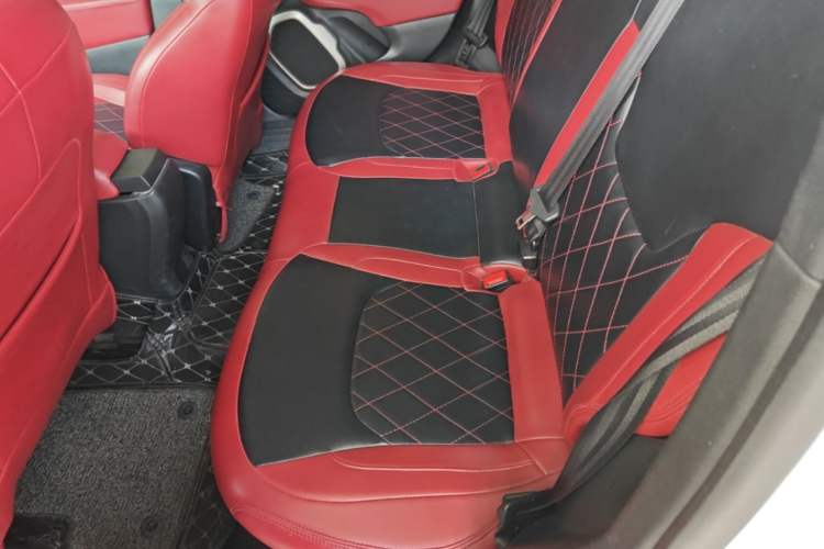 Used Jeep Renegade 2017 180T Automatic High-Energy Version Left Rear Seat