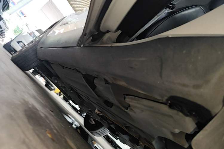 Used Jeep Renegade 2017 180T Automatic Kinetic Edition+ Left Side Sill