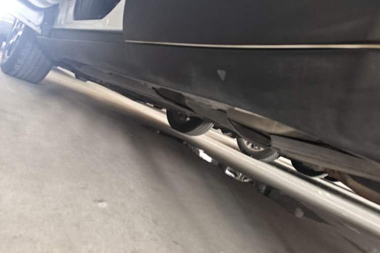 Used Jeep Renegade 2017 180T Automatic High-Energy Version Left Side Sill