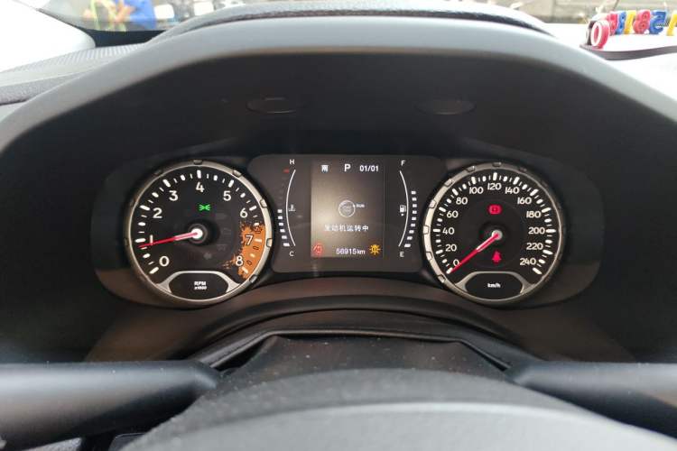 Used Jeep Renegade 2017 180T Automatic Jingneng Edition Odometer Close Up