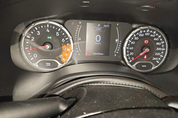 Used Jeep Renegade 2017 180T Automatic Kinetic Edition+ Odometer Close Up