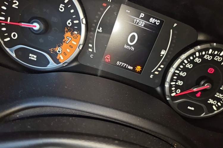 Used Jeep Renegade 2017 180T Automatic Jingneng Edition Odometer Close Up